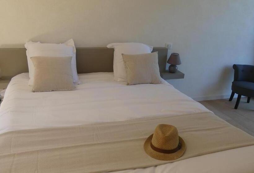 غرفة قياسية لذوى الاحتياجات الخاصة, Domaine De Tréouzien