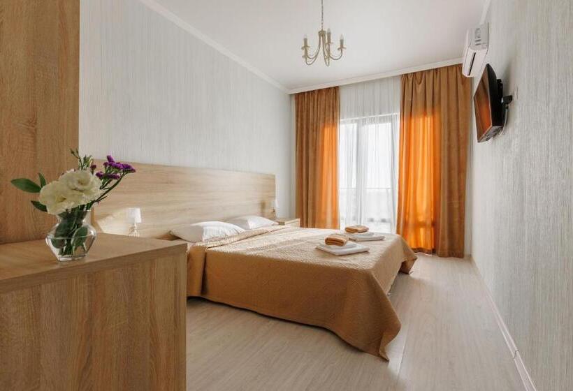 اتاق لوکس با بالکن, Paradise