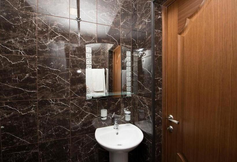 اتاق لوکس با بالکن, Paradise