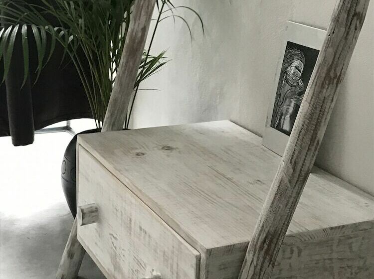 اتاق لوکس, Radio Tulum