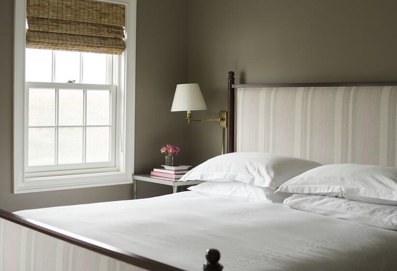 デラックスルーム, The Quogue Club