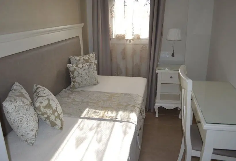 Standard Neljän Hengen Huone, Villa Olivar