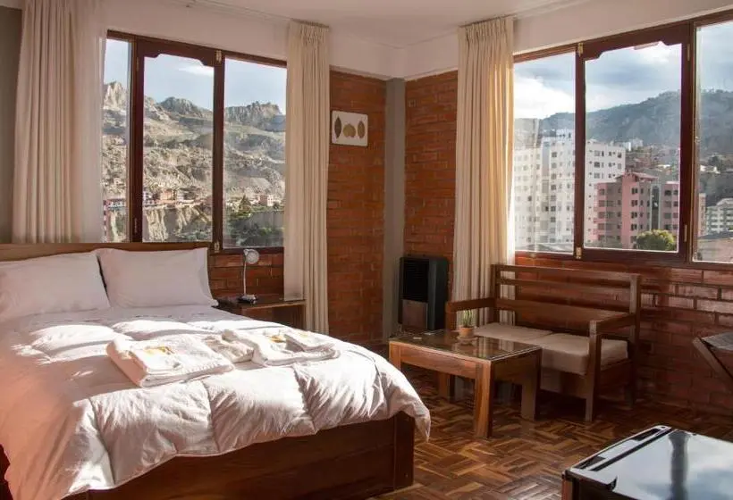 اتاق لوکس, Qhini Hotel Boutique
