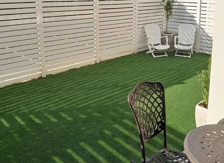 דירת חדר בקומת קרקע, Bellamare On 2nd