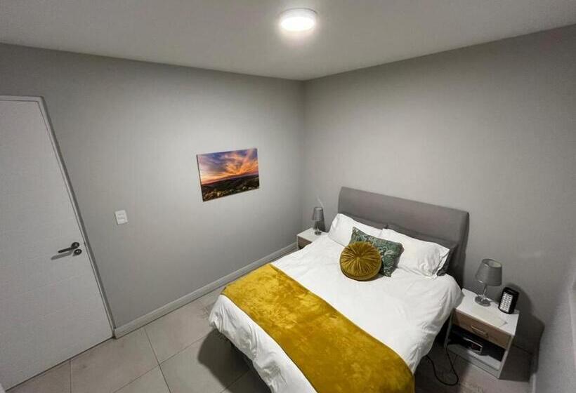 דירת חדר בקומת קרקע, Bellamare On 2nd