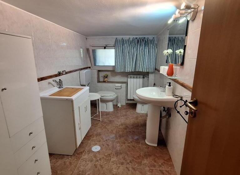 اتاق استاندارد با چشمانداز باغ, Giallo Limone B&b