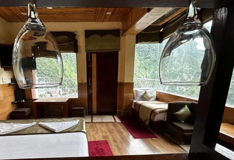 Семейный Номер Deluxe, Goroomgo Hotel Gandhi S Paradise Dharamshala