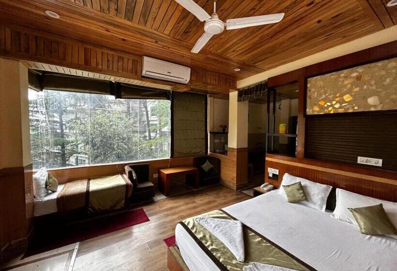 豪华家庭房间, Goroomgo Hotel Gandhi S Paradise Dharamshala