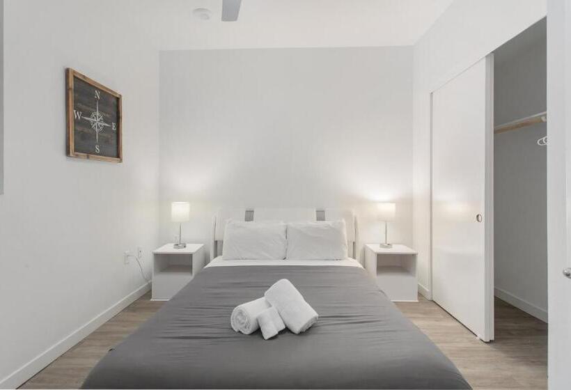 Номер Стандарт с Балконом, Santa Monica Mid City 2bedroom Pool & Parking