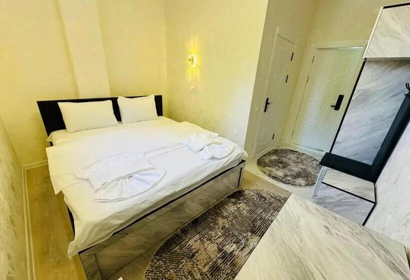 اتاق استاندارد, Status Inn