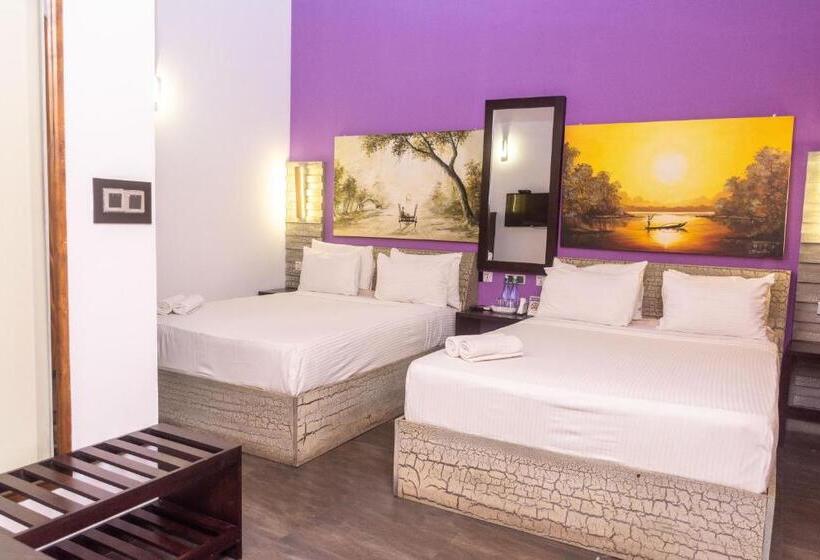 스탠다드 발코니 스튜디오, Abie Villa