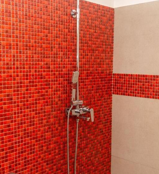 스탠다드 발코니 스튜디오, Abie Villa