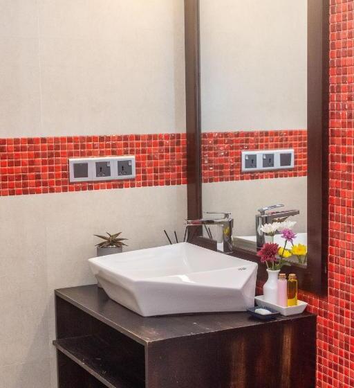 스탠다드 발코니 스튜디오, Abie Villa