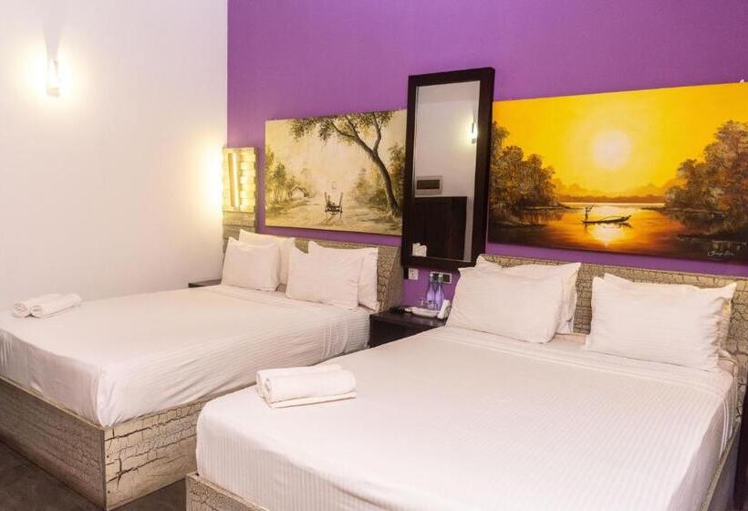 스탠다드 발코니 스튜디오, Abie Villa