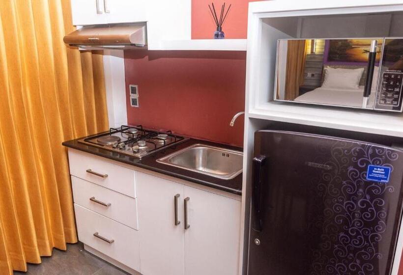 스탠다드 발코니 스튜디오, Abie Villa