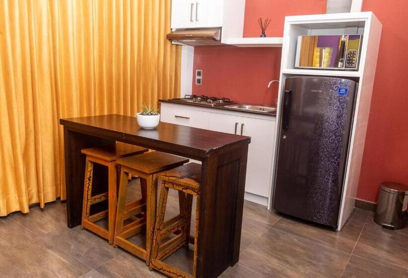 스탠다드 발코니 스튜디오, Abie Villa