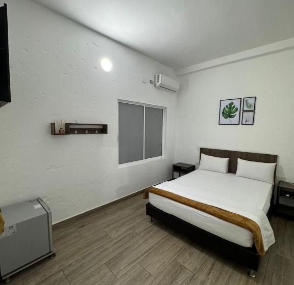 스탠다드 룸, Fenix