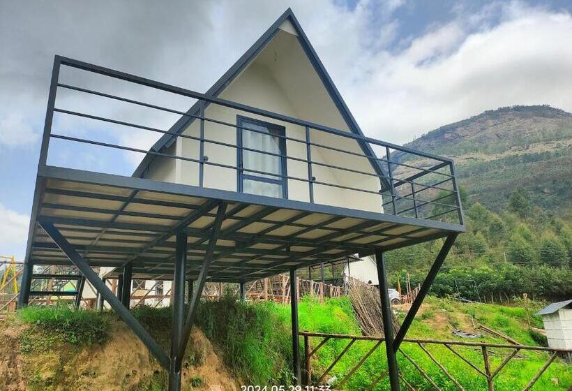 Номер Стандарт, Hazy Mount Vattavada