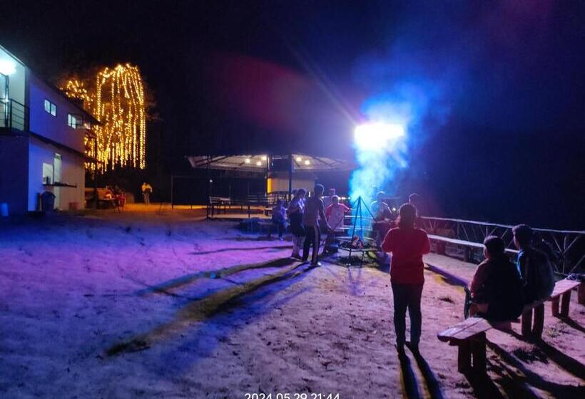 Номер Стандарт, Hazy Mount Vattavada