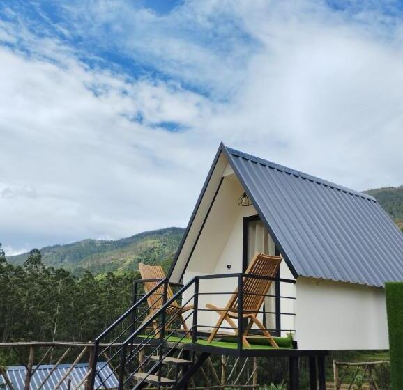 Номер Стандарт Вид на Горы, Hazy Mount Vattavada