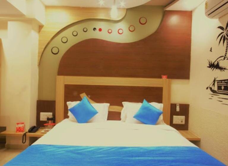 חדר דלוקס, Madhav Ahmedabad