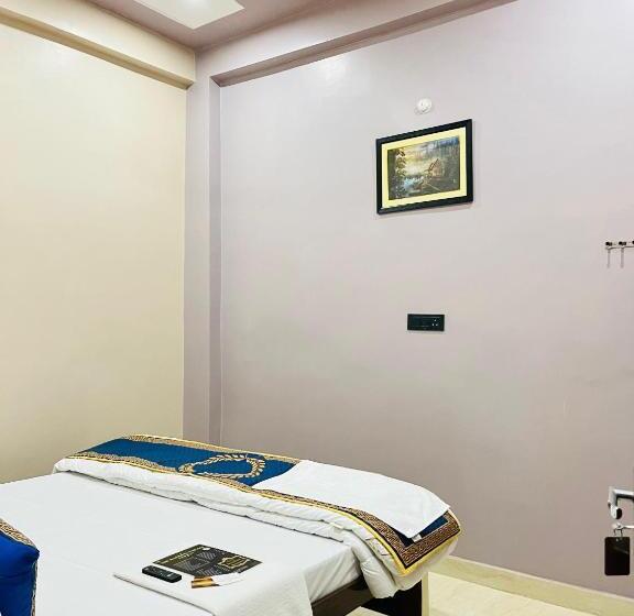 Номер Deluxe, The Ramsetu Palace
