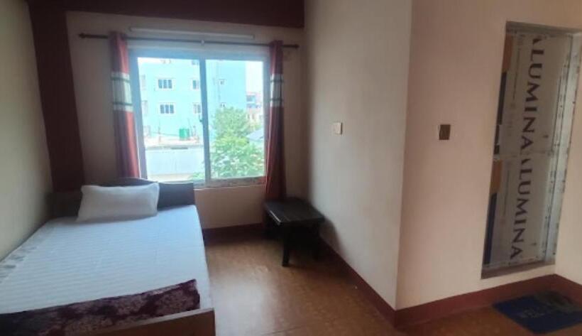 اتاق استاندارد یک نفره, Tm Guest House