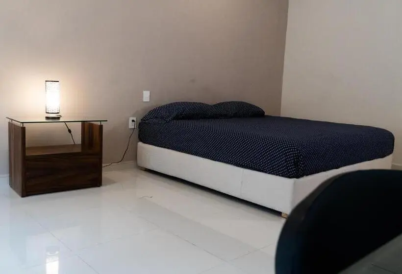 اتاق استاندارد, Infinity Suites Habitación Sencilla 104
