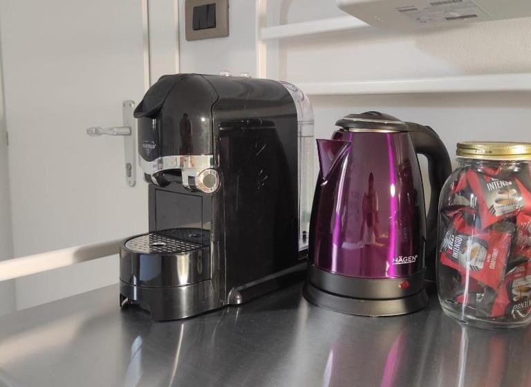 标准间, A Casuzza Sapurita