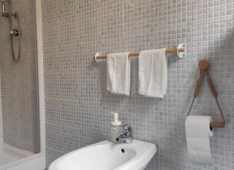 标准间, A Casuzza Sapurita