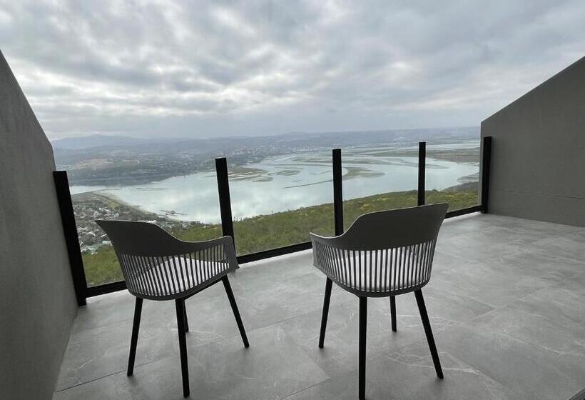 غرفة ديلوكس مطلّة علي البحر مزوَّدة بشُرفة, Die Uitzicht Guesthouse   Knysna