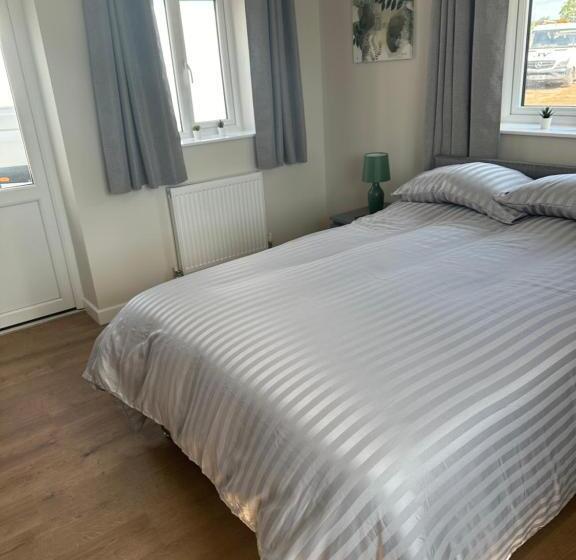 스탠다드 내측 룸, Cedarwood B&b