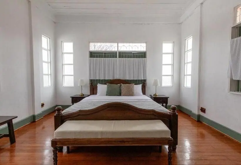 اتاق خانوادگی, Shinophat S House บ้านชิโนภาส เชียงราย