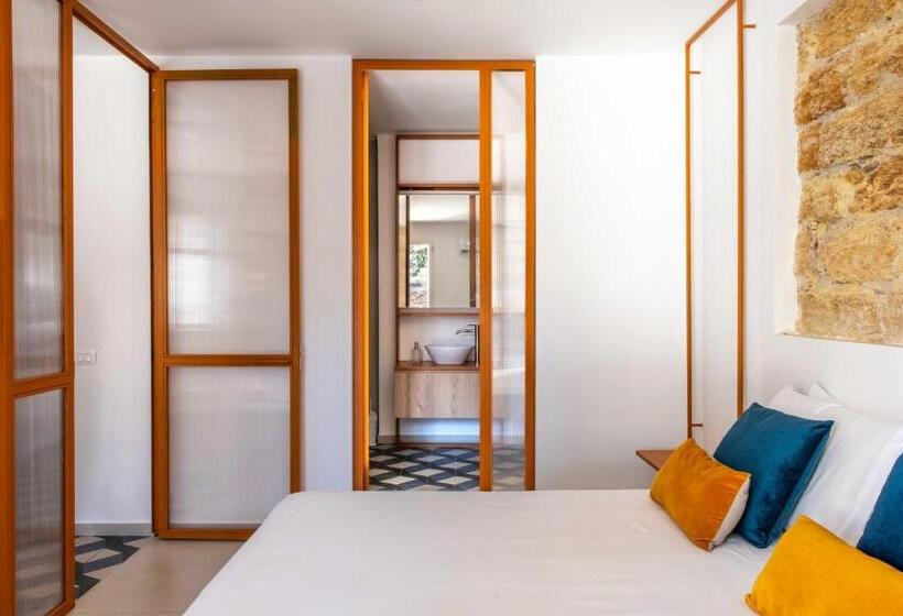 اتاق لوکس با بالکن, Canceddi Rooms & Terrace