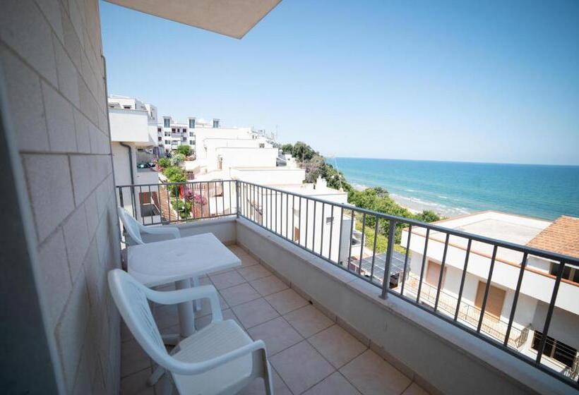 オーシャンビュースタンダードルームバルコニー付き, Da Gennaro Affittacamere