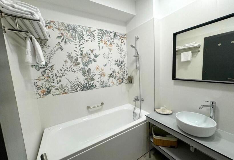 غرفة قياسية, Ambar