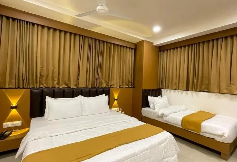 Executive Kolmen Hengen Huone, Shivansh