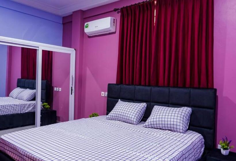 2 Bedroom Deluxe Apartment, Opheboat Villa And Cuisine Services