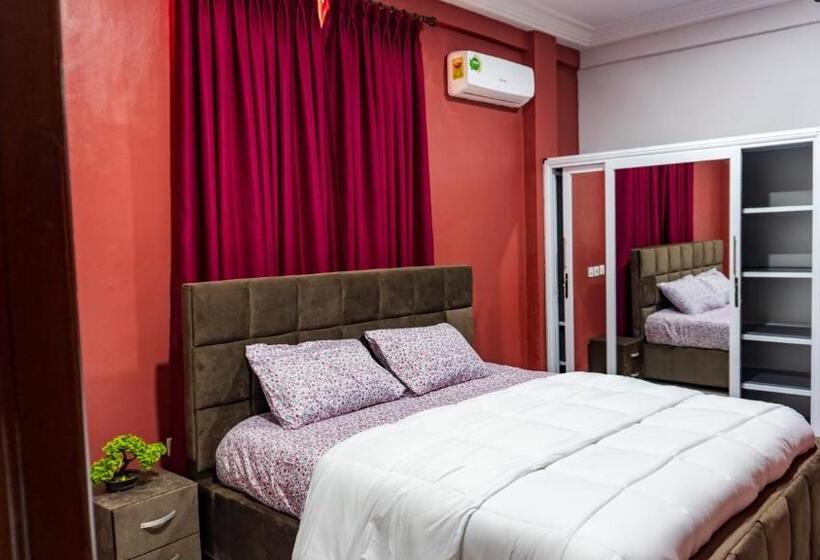 2 Bedroom Deluxe Apartment, Opheboat Villa And Cuisine Services