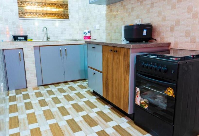 2 Bedroom Deluxe Apartment, Opheboat Villa And Cuisine Services