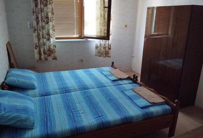 Номер Стандарт, къща за гости дом попови черноморец