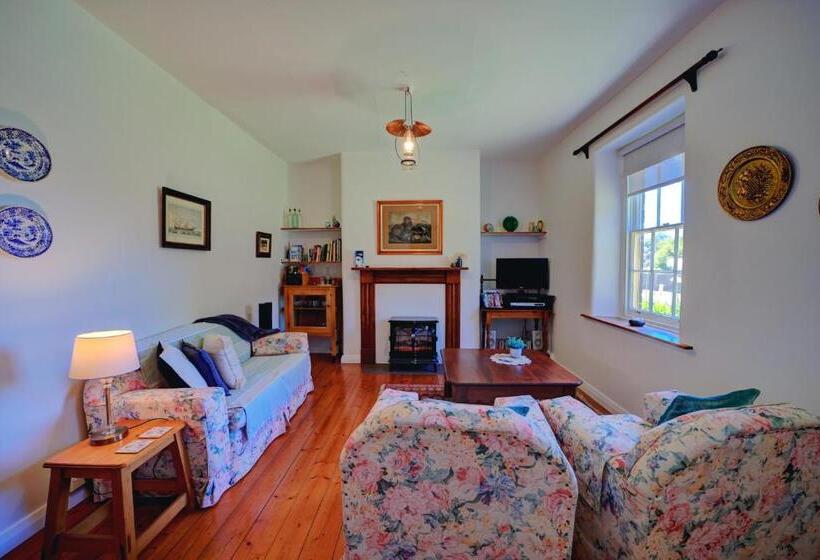 منزل غرفتين نوم, Cherry Plum Cottages