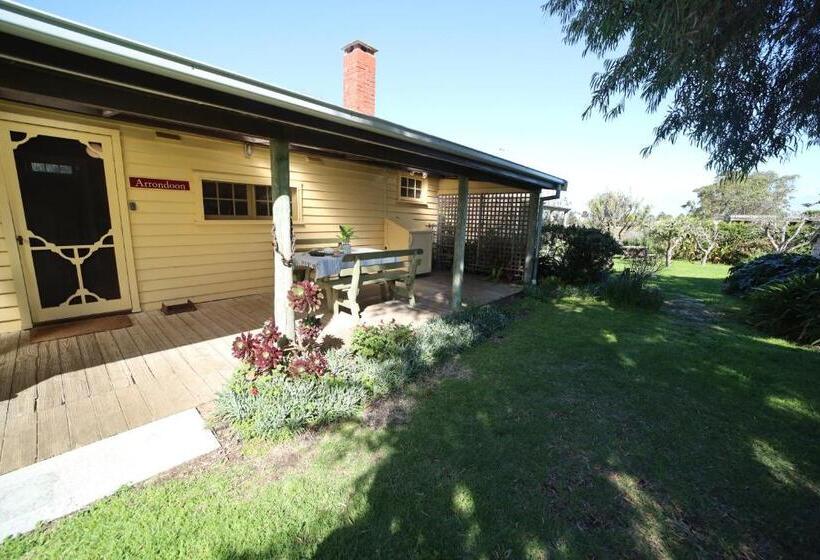 منزل غرفتين نوم, Cherry Plum Cottages