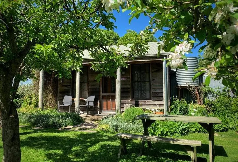 خانه 1 خوابه, Cherry Plum Cottages