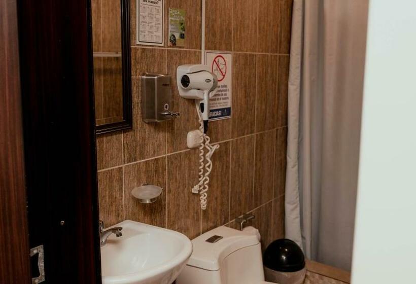 수피리어 룸, La Farola