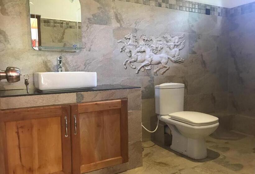 Quarto Triplo Estandar, Villa Nuova Kandy