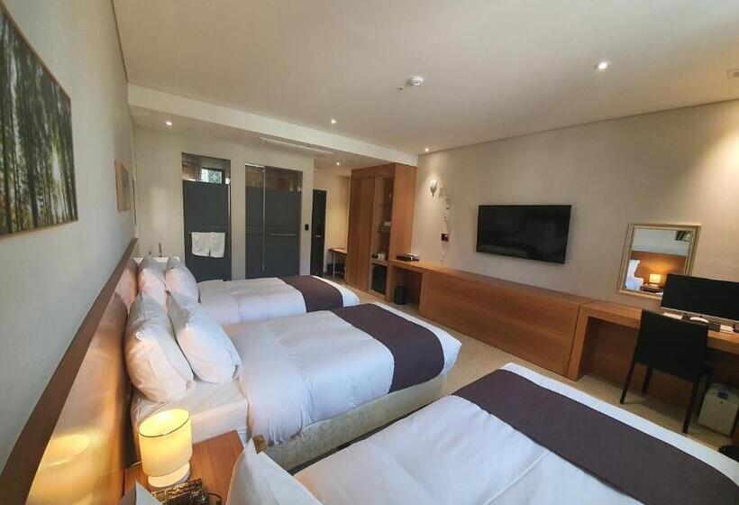 اتاق لوکس سه تخته, Benikea Hotel Yangsan