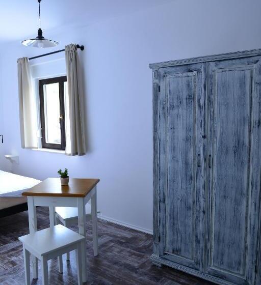 اتاق استاندارد با سرویس بهداشتی مشترک, Hostel Hildegarden