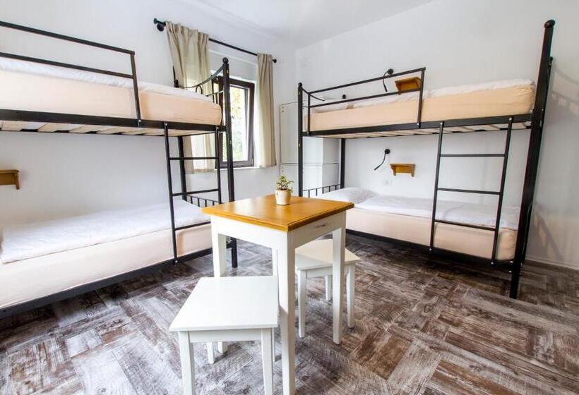 اتاق خانوادگی, Hostel Hildegarden