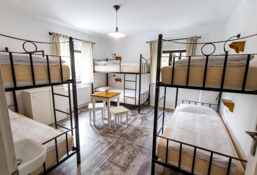 اتاق خانوادگی, Hostel Hildegarden